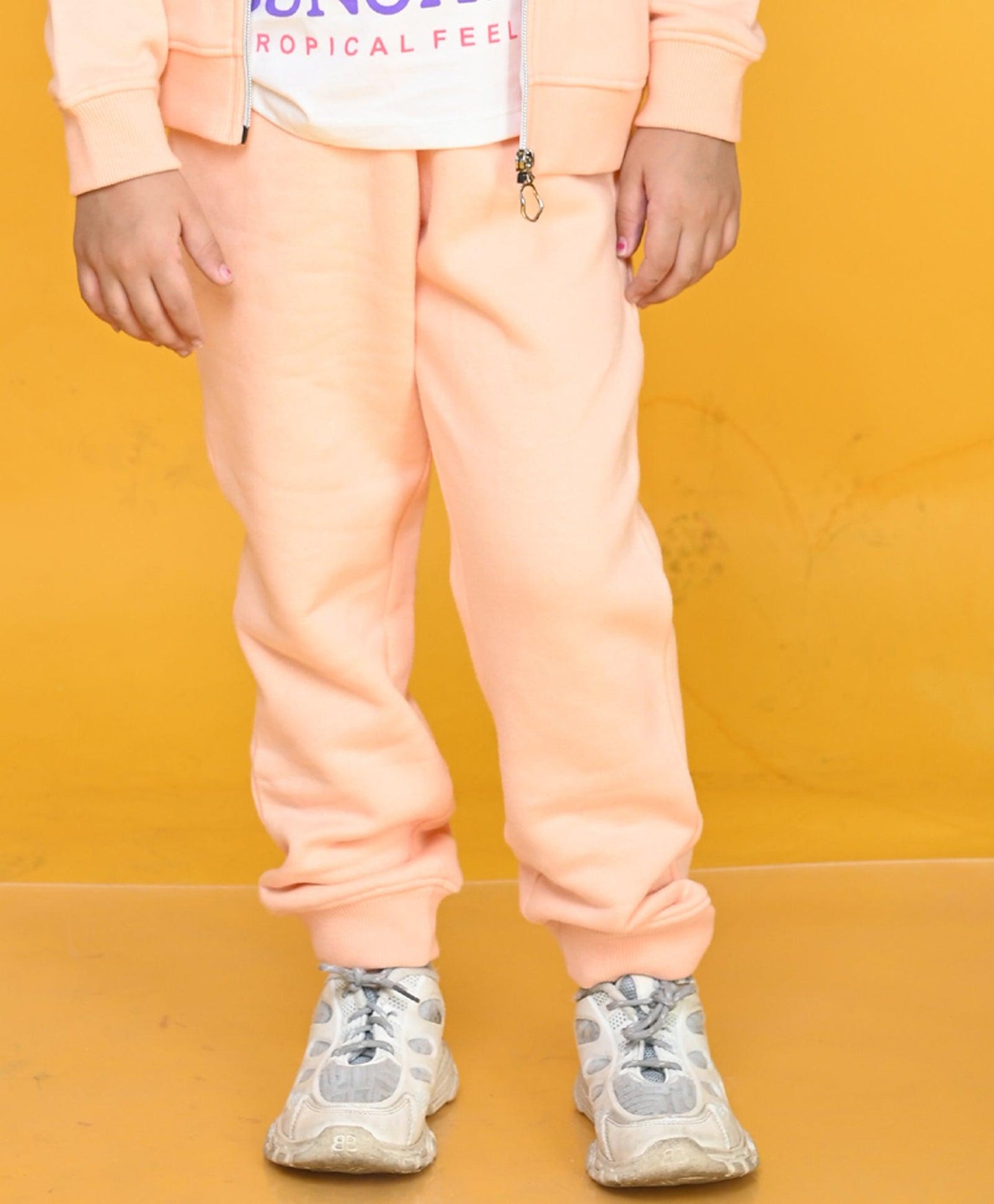 PINEAPPLE PEACH GIRLS FLEECE JOGGER - PEACH - Anthrilo 