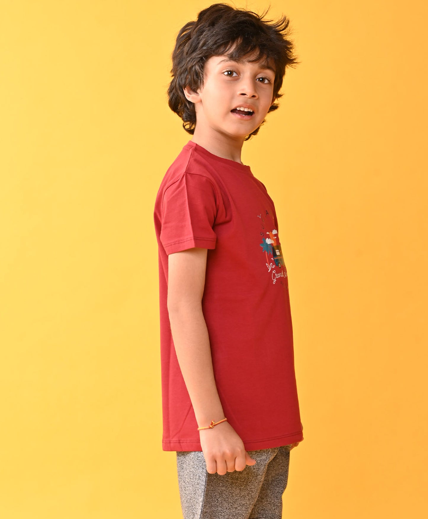 GRANDE AVENTURE SHORT SLEEVE BOYS T-SHIRT - BURGUNDY