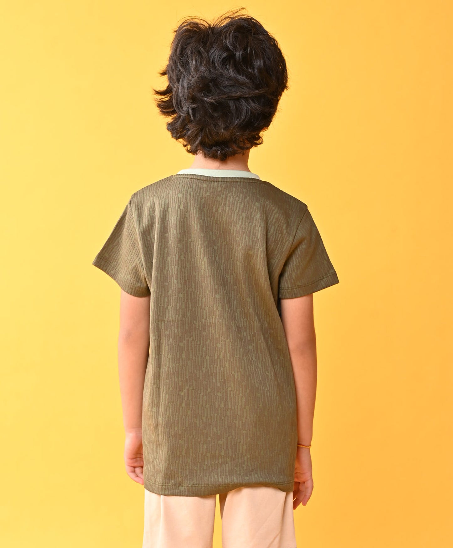 OLIVE TEXTURED SHORT SLEEVES TSHIRT - GREEN