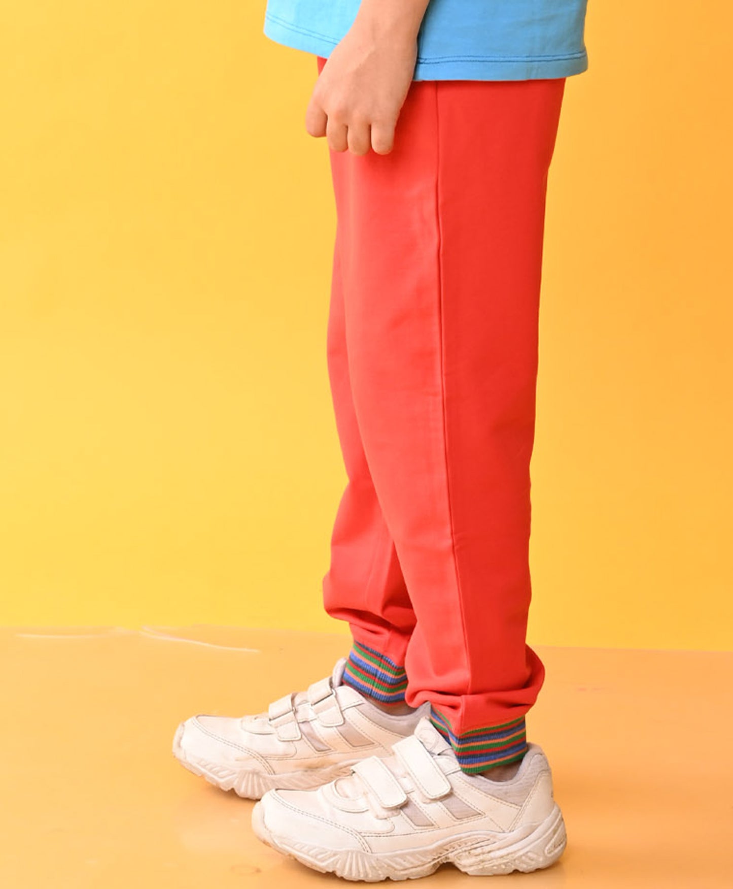 SUMMER RED JOGGER WITH STRIPED RIB - RED