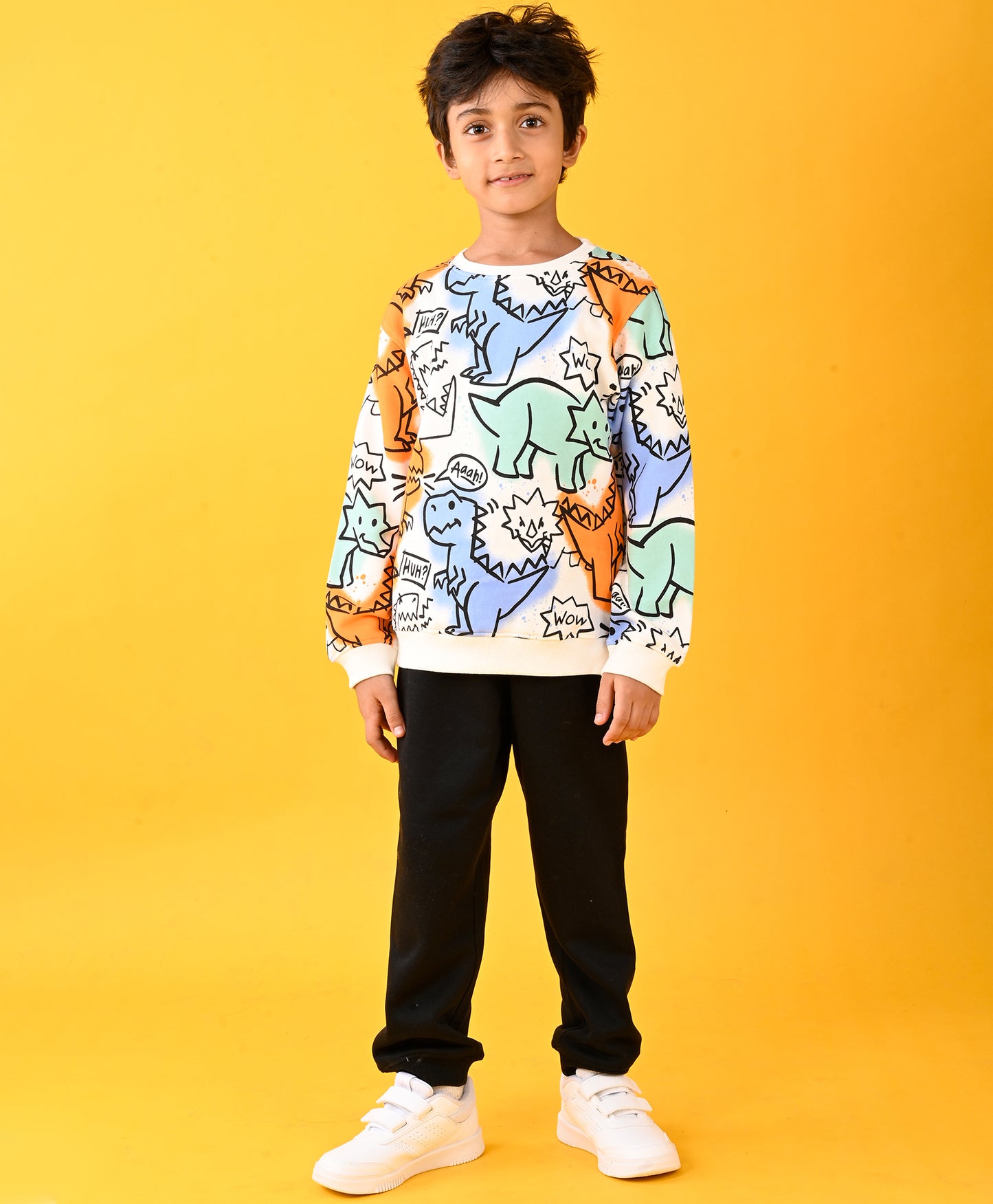 DINOSAUR WOW SWEATSHIRT AND BLACK FLEECE JOGGER SET - WHITE/BLACK