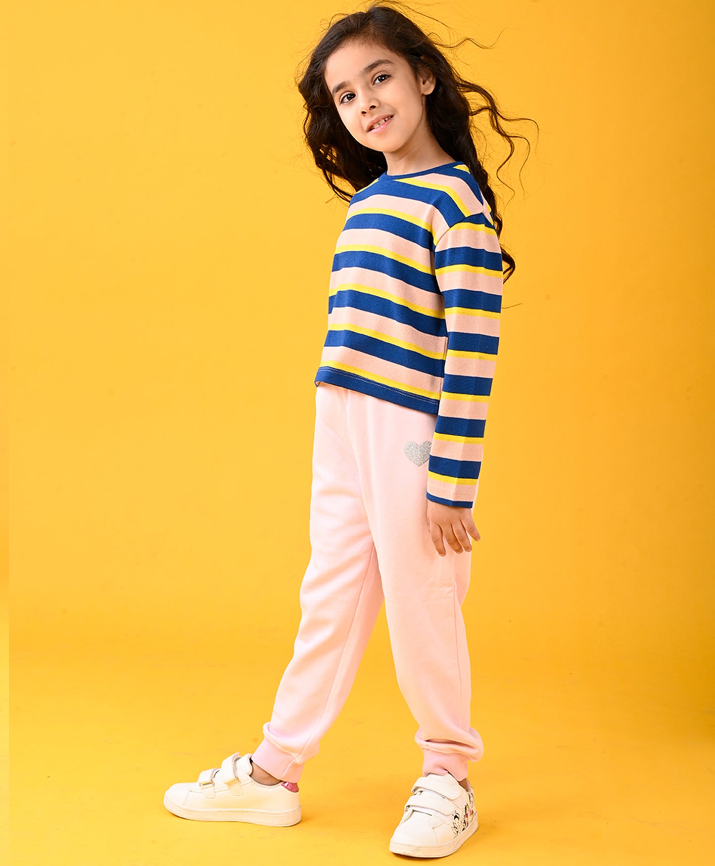 PINK YELLOW STIRPED T-SHIRT AND PINK HEART FLEECE JOGGER SET - PINK