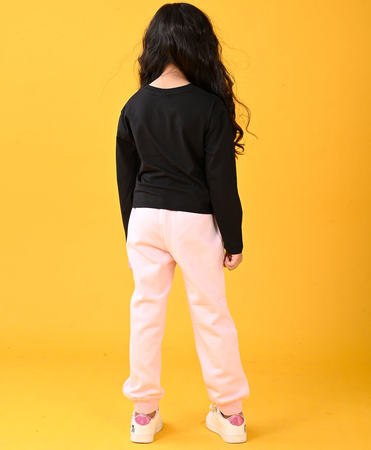 PLANET BLACK T-SHIRT AND PINK HEART WARM FLEECE JOGGER SET - BLACK/PINK