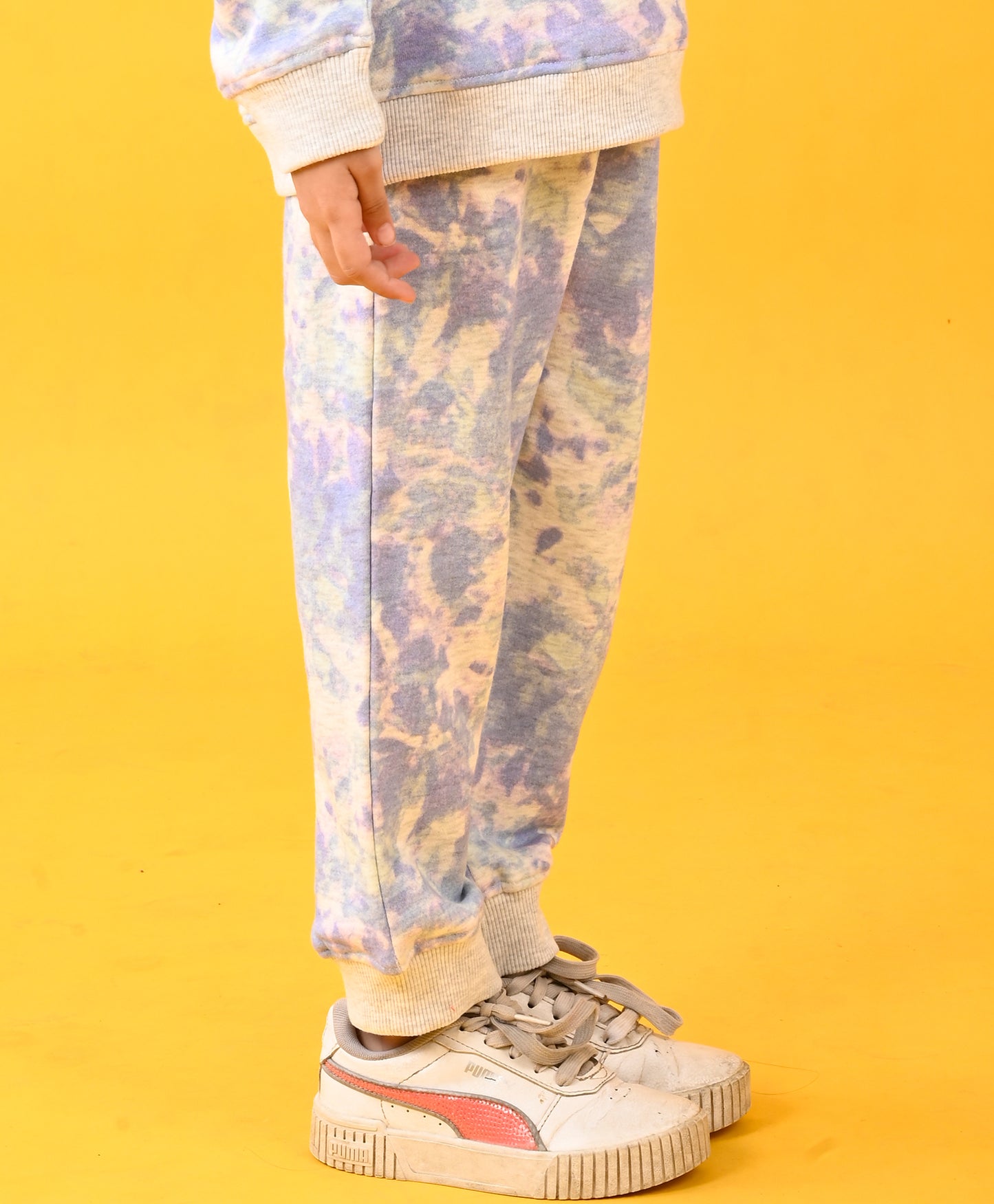 TIE DYE ECRU MELANGE FLEECE GIRLS JOGGER - ECRU