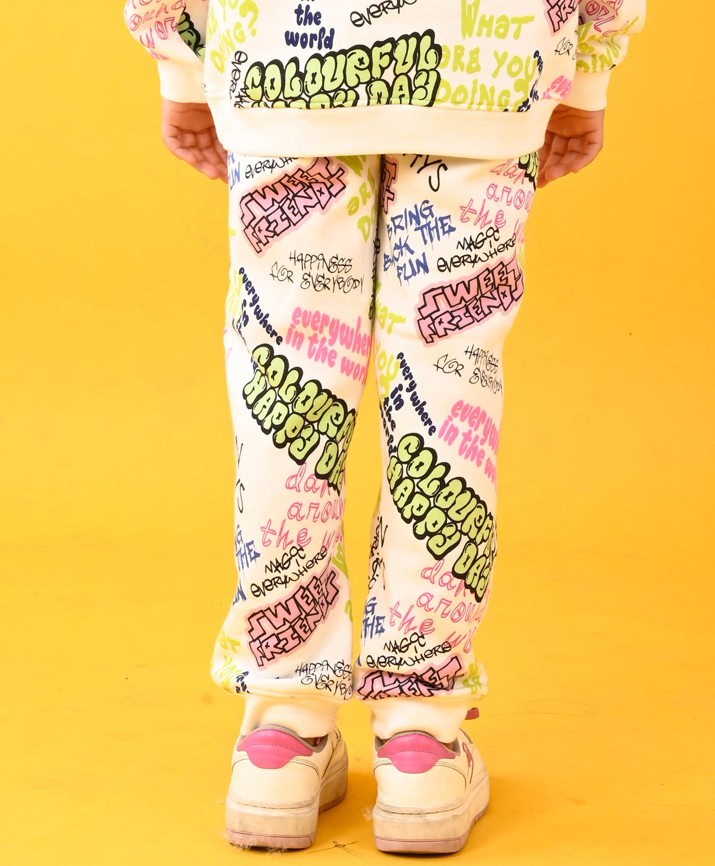 COLORFUL HAPPINESS FLEECE JOGGER - WHITE