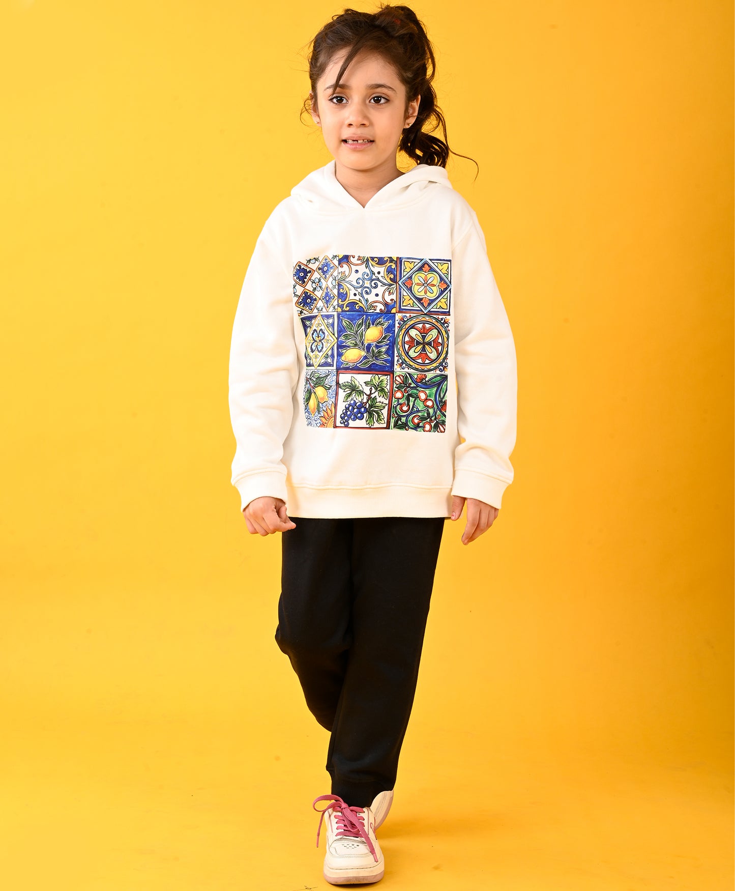 LEMON VIBES FLEECE GIRLS HOODIE AND BLACK JOGGER SET - WHITE/BLACK