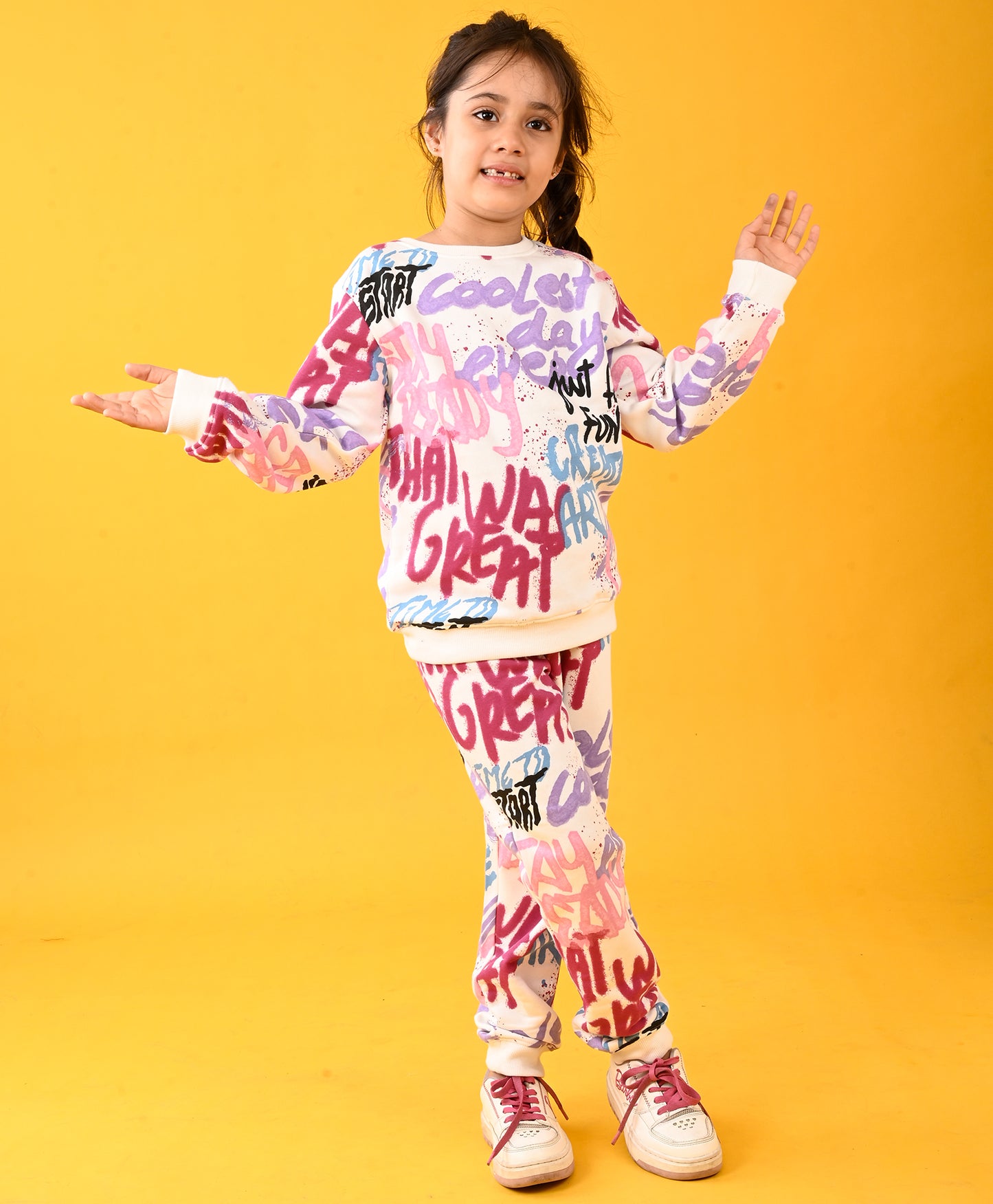 CREATE ART FUN WARM FLEECE GIRLS ROUND NECK SWEATSHIRT JOGGER SET - WHITE