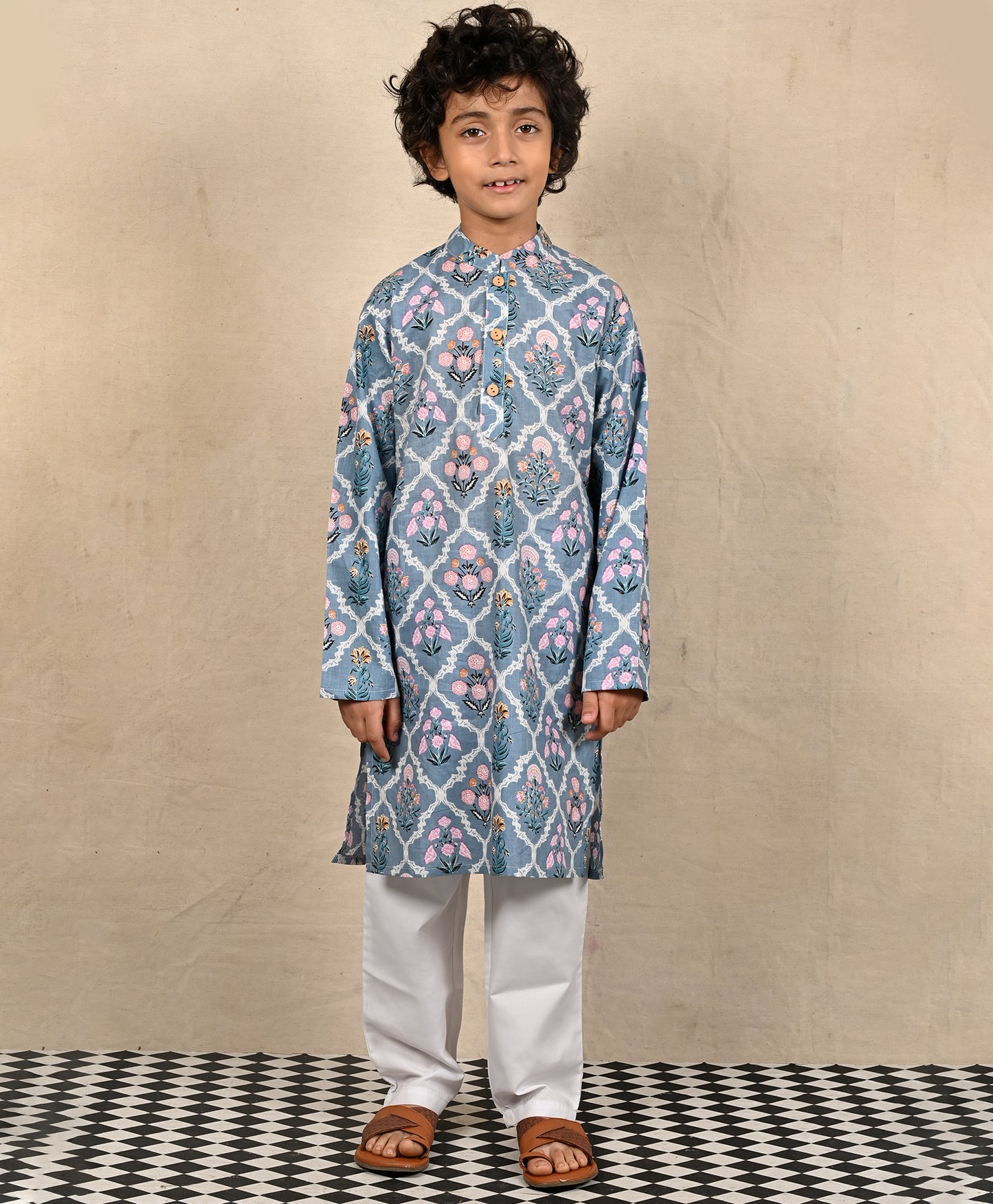 SKY BLUE FLORAL PRINT PURE COTTON KURTA PYJAMA SET - BLUE/WHITE