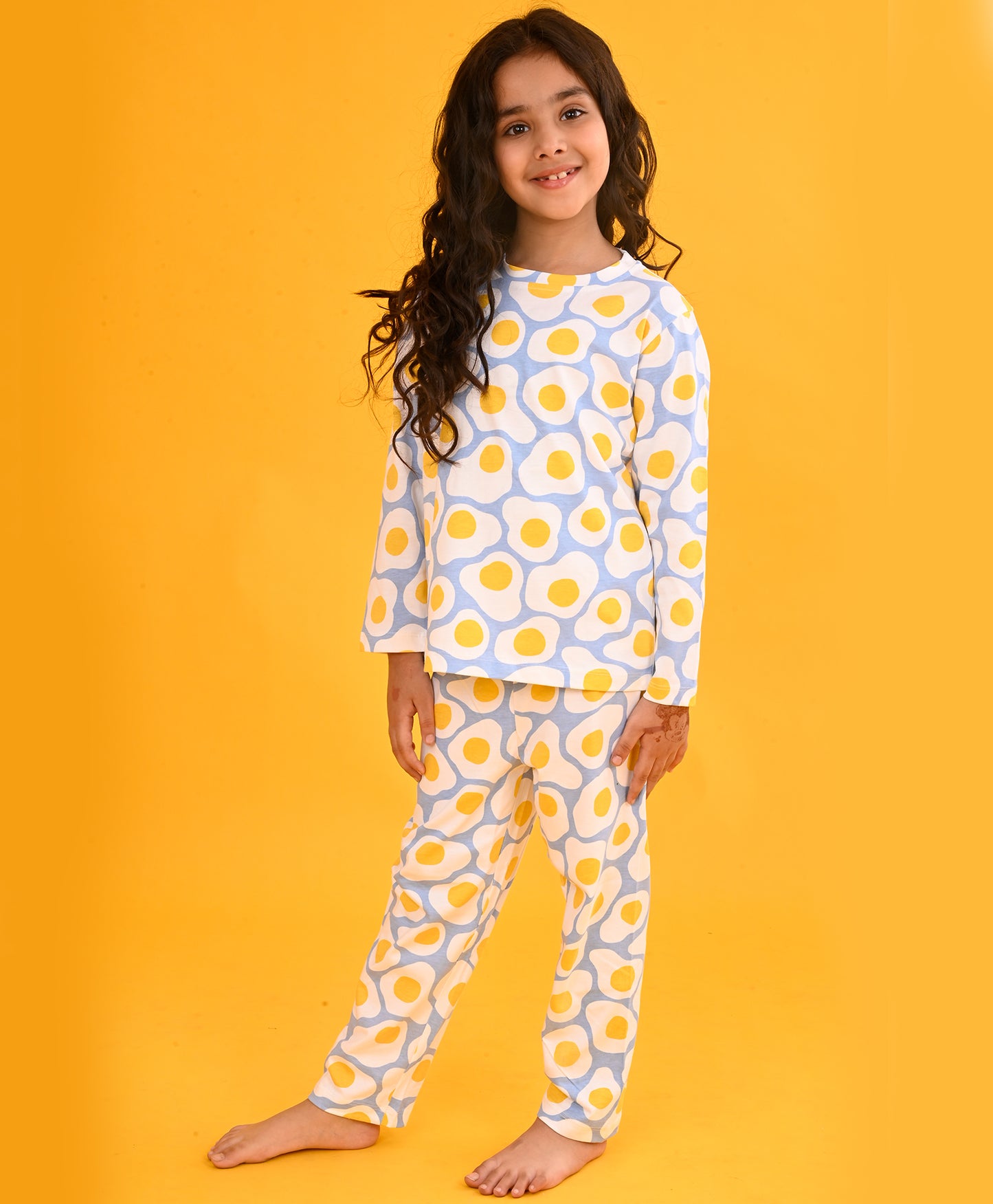 EGGS LONG SLEEVES PYJAMA SET - WHITE