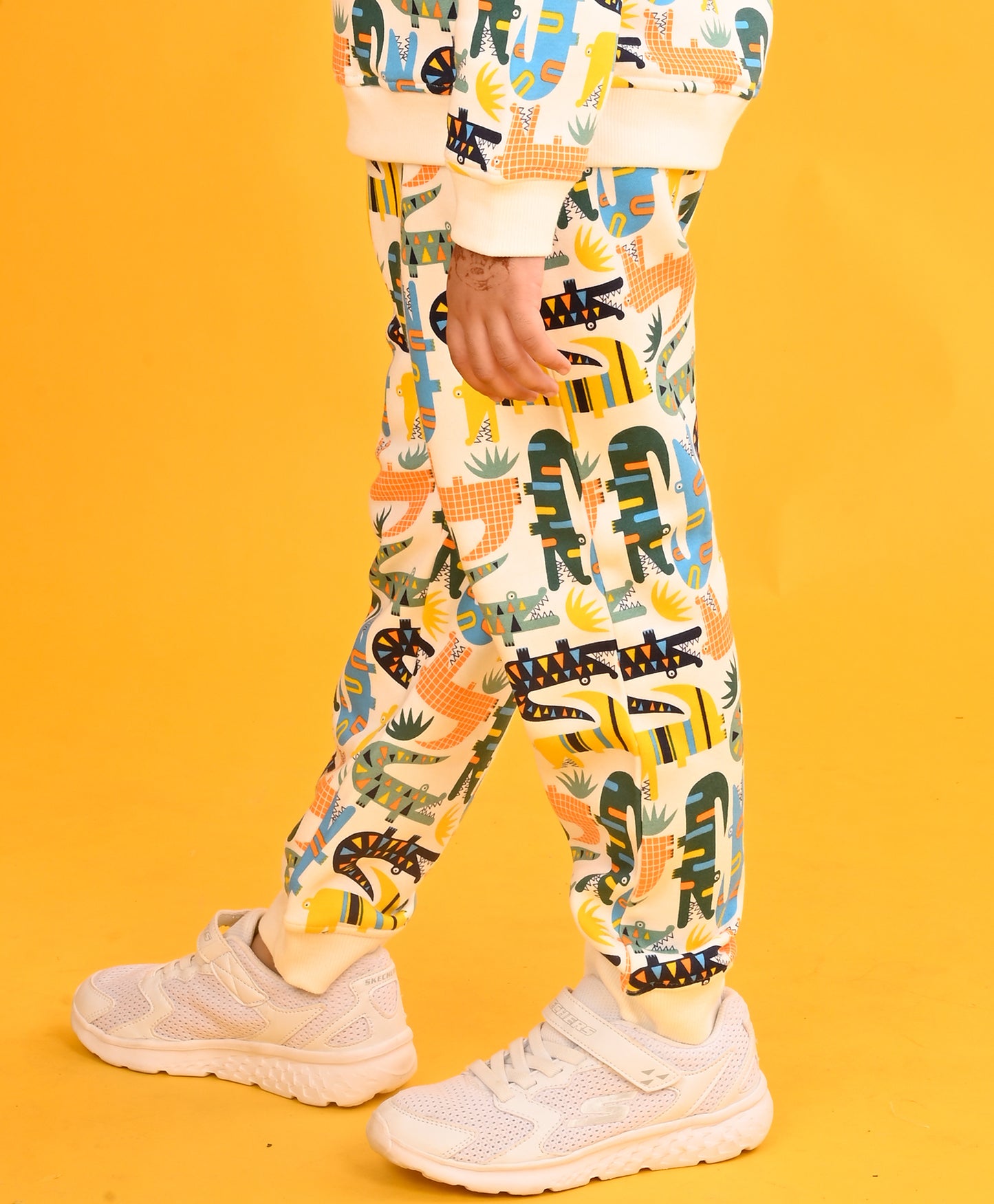 CROCODILE FLEECE BOYS JOGGER -OFF WHITE