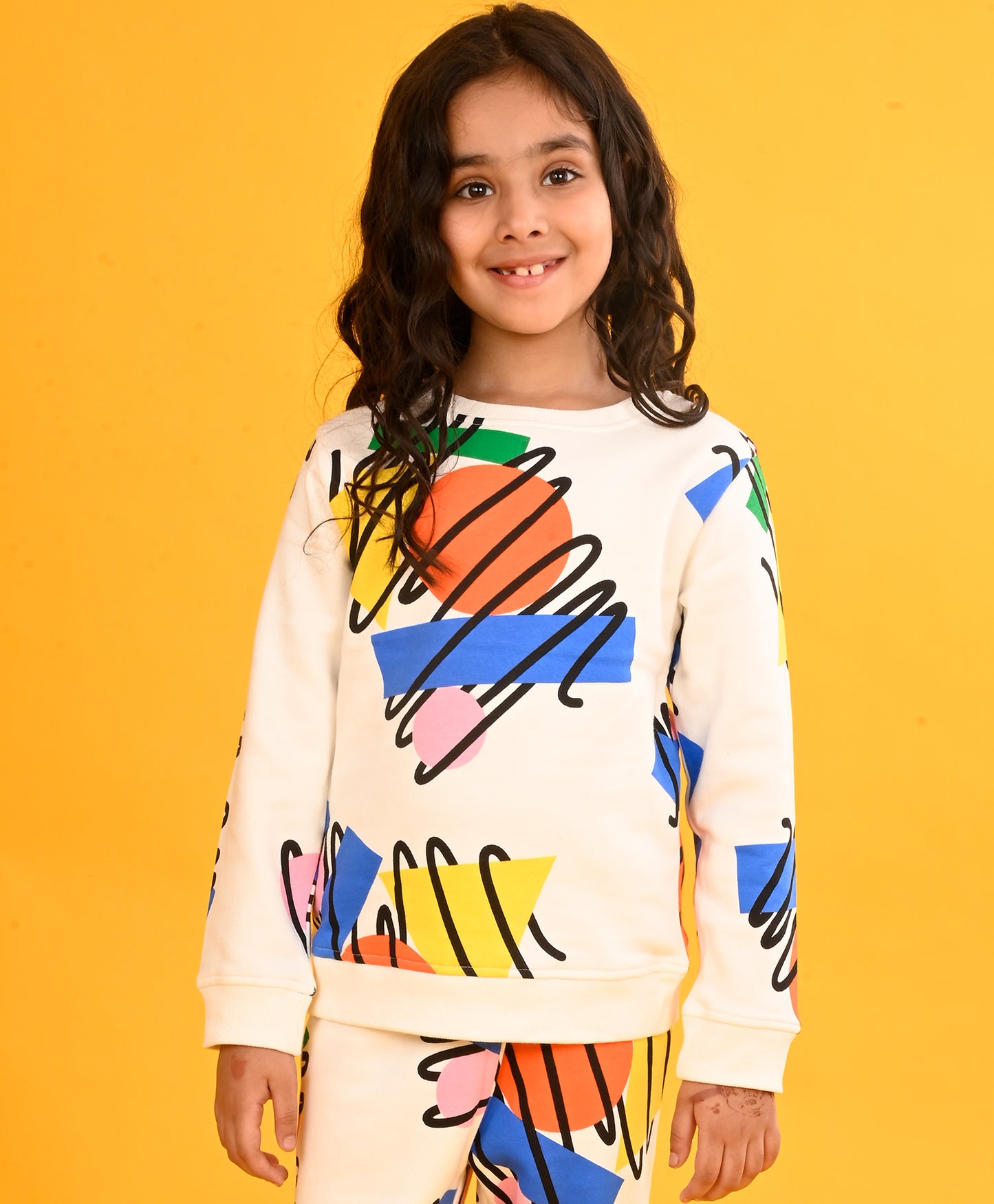 SHAPES PRINT FLEECE GIRLS SWEATSHIRT - WHITE