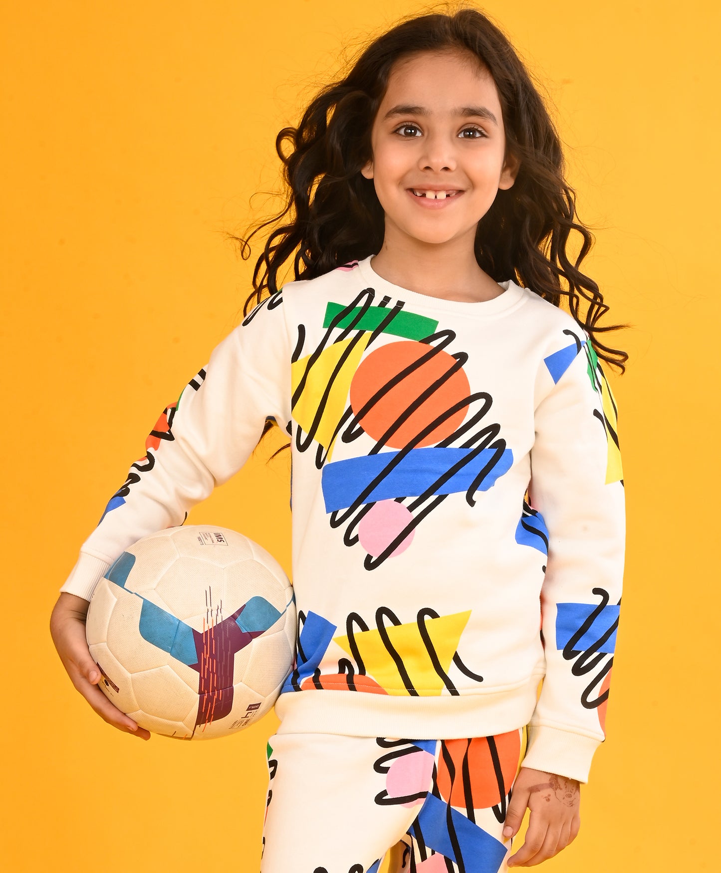 SHAPES PRINT FLEECE GIRLS SWEATSHIRT - WHITE