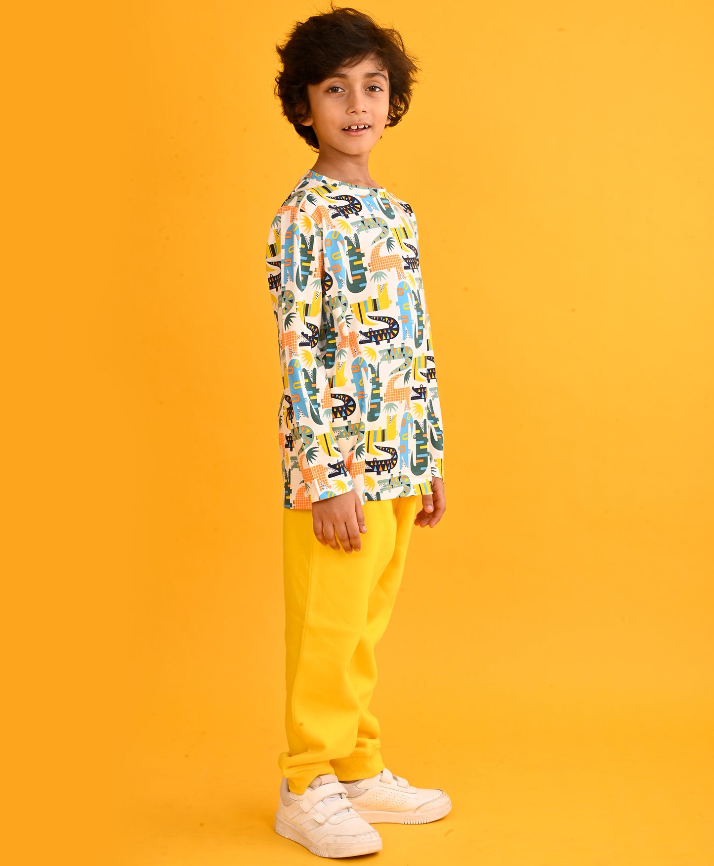 CROCODILE LONG SLEEVE T-SHIRT YELLOW FLEECE JOGGER SET - WHITE/YELLOW