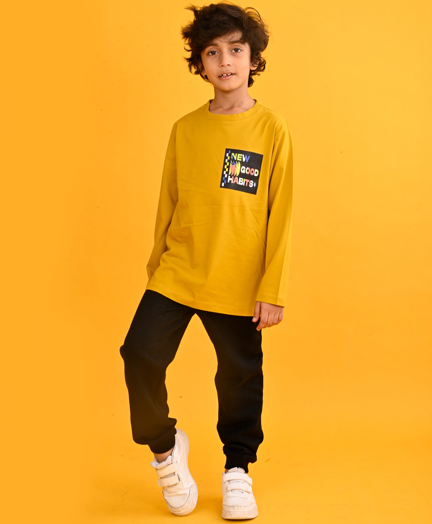 NEW GOOD HABITS MUSTARD YELLOW T-SHIRT BLACK FLEECE JOGGER SET - YELLOW/BLACK