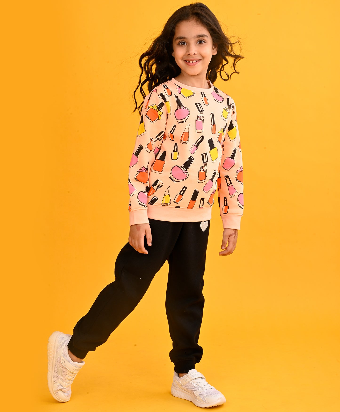 NAIL PAINT GIRLS SWEATSHIRT BLACK HEART FLEECE JOGGER SET - PEACH/BLACK