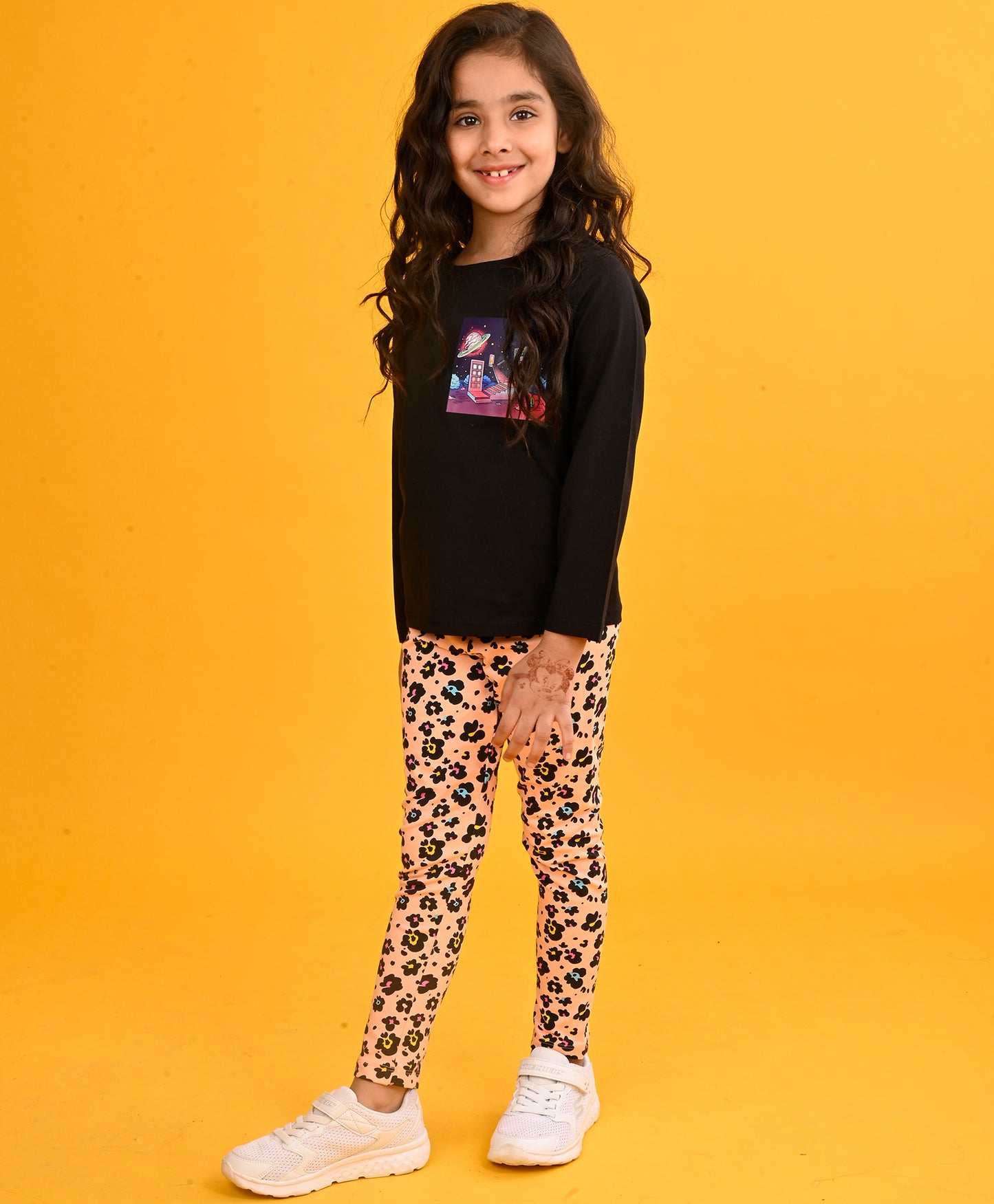 PLANET BLACK LONG SLEEVES GIRLS T-SHIRT LEOPARD PEACH LEGGING SET - BLACK/PEACH