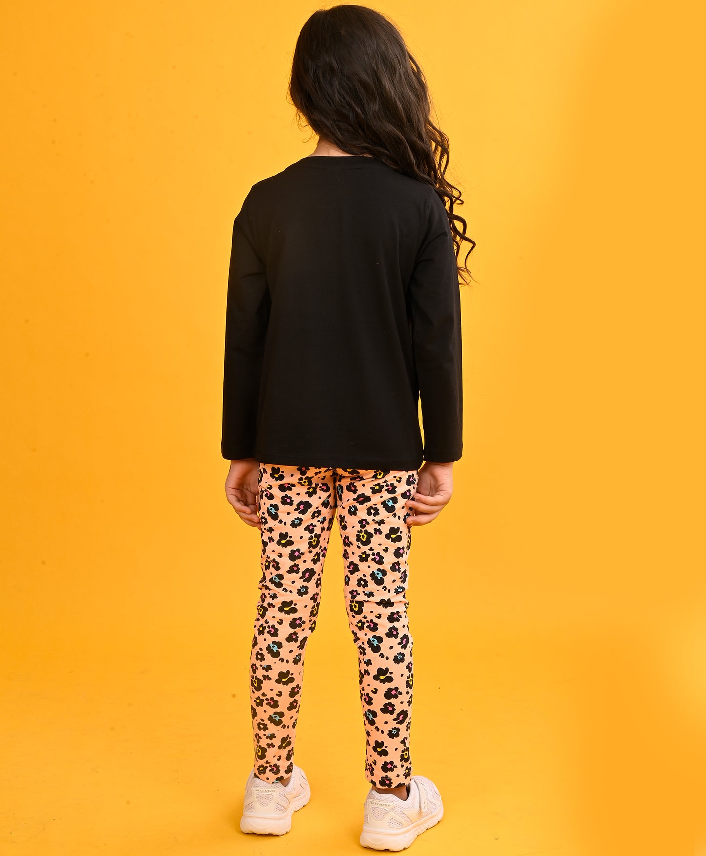 PLANET BLACK LONG SLEEVES GIRLS T-SHIRT LEOPARD PEACH LEGGING SET - BLACK/PEACH