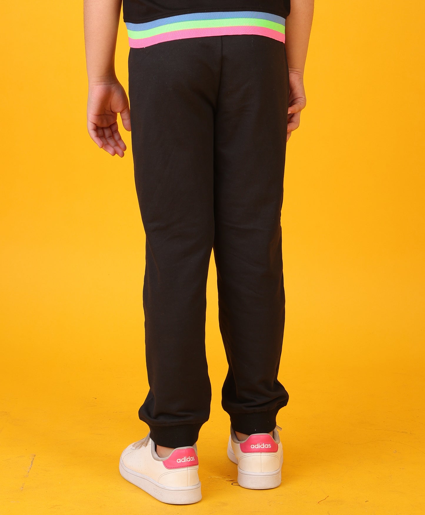 BLACK SILVER HEART INTERLOCK SUMMER JOGGER - BLACK