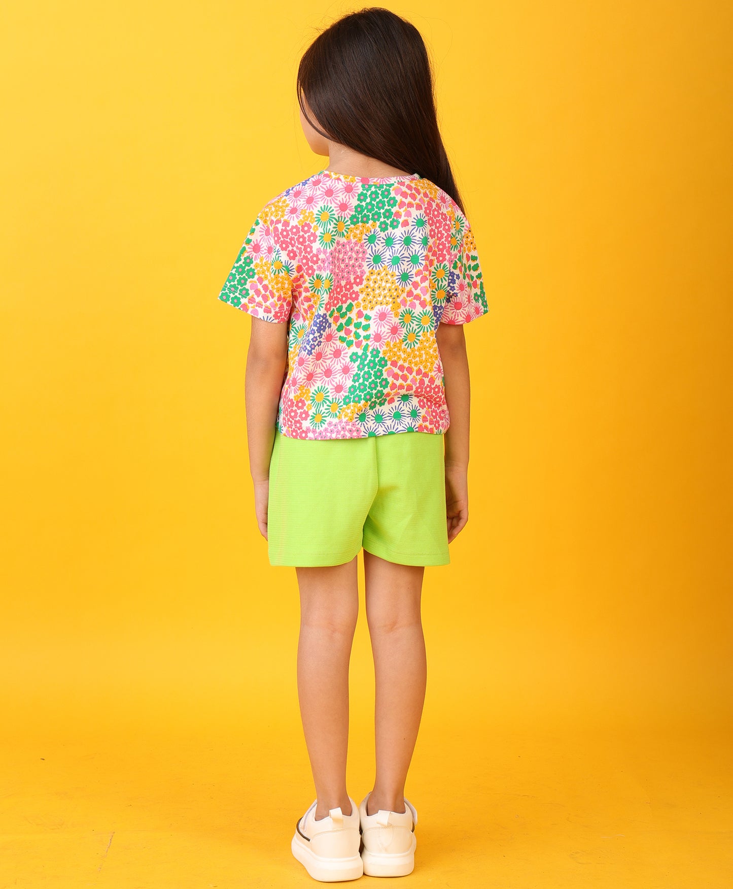 SUMMER FLOWERS LIME GREEN TEXTURE GIRLS SHORTS SET - WHITE/LIME