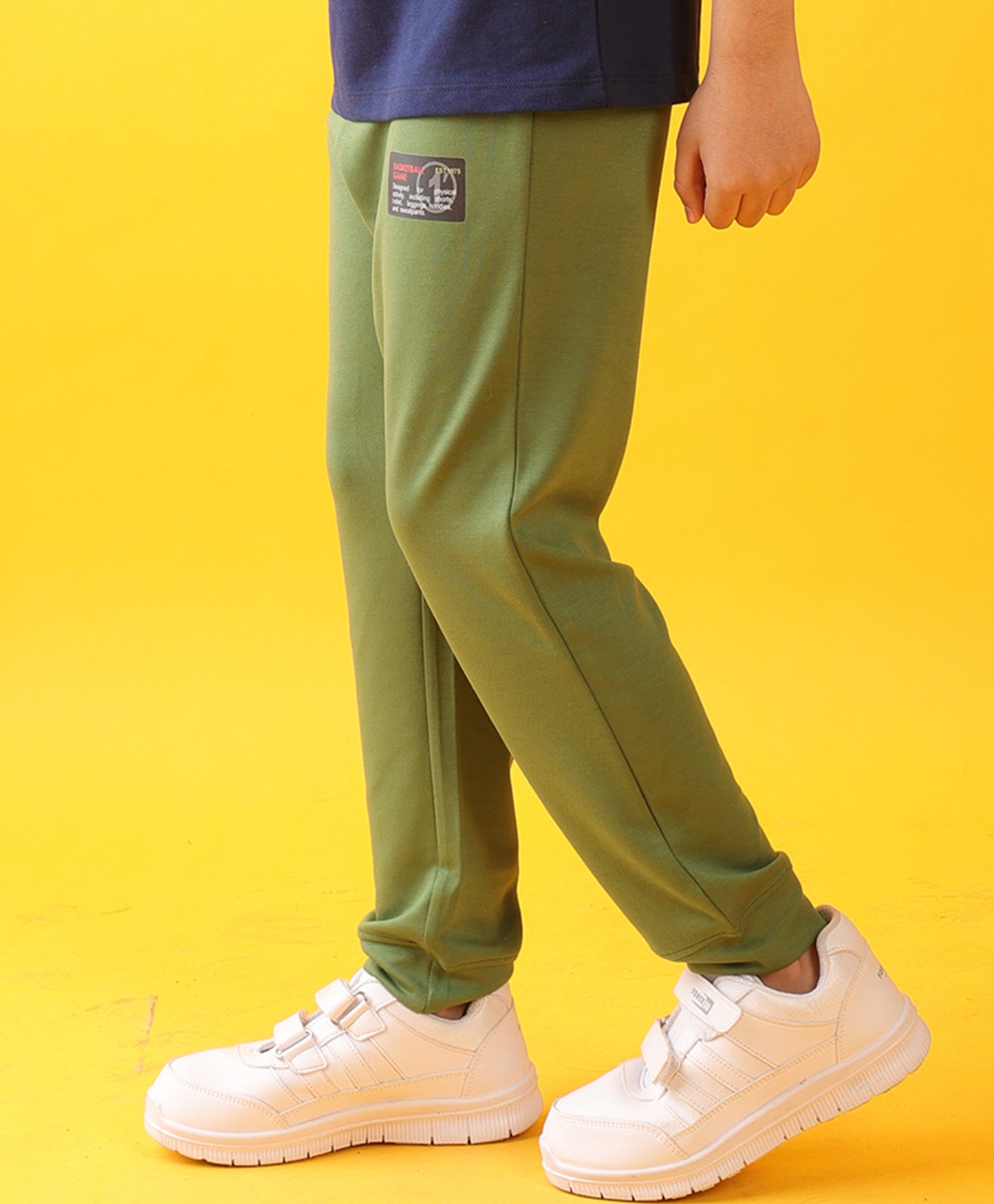 BASKETBALL OLIVE BOYS SUMMER JOGGER - OLIVE